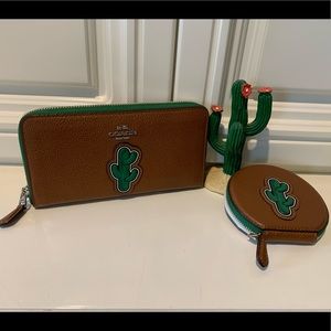 Coach cactus 🌵 wallet and coins purse set
